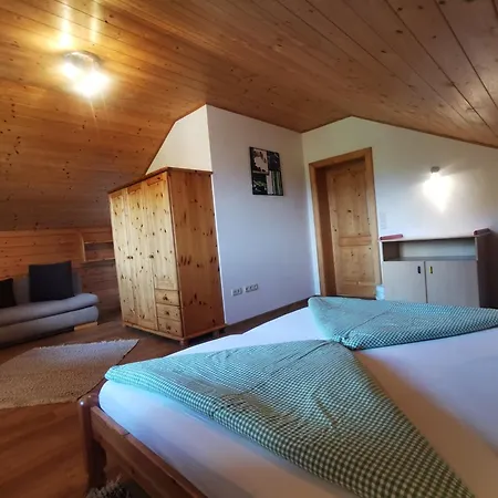 Farm stay Nussbaumer Am Irrsee