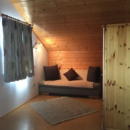 Nussbaumer Am Irrsee Farm stay *