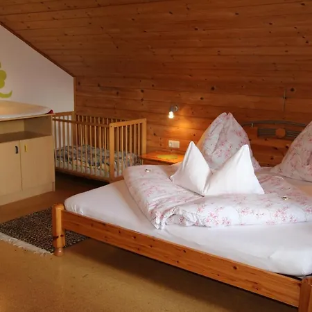 Nussbaumer Am Irrsee Farm stay
